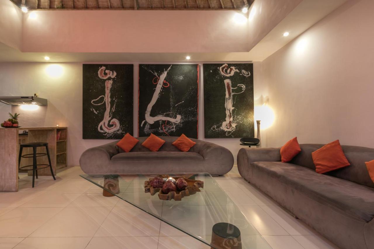 Villa Briana Seminyak By Villas R Us ภายนอก รูปภาพ