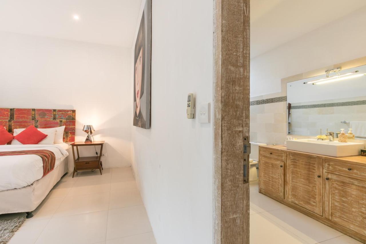 Villa Briana Seminyak By Villas R Us ภายนอก รูปภาพ