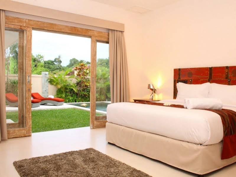 Villa Briana Seminyak By Villas R Us ภายนอก รูปภาพ